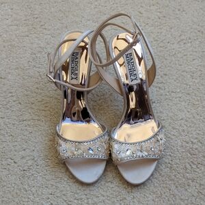 Lovely Badgley Mischka Ankle Strap Heels